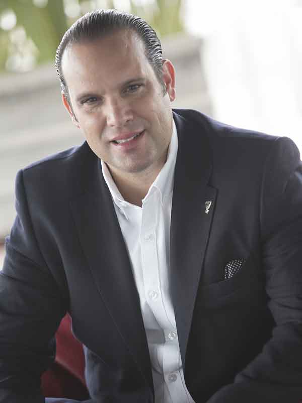 RODOLFO BORRELL